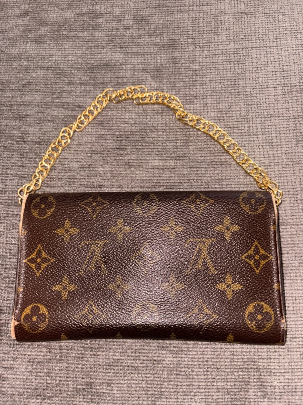 Louis Vuitton Monogram Canvas Chain Clutch in Brown and Gold - Picture 4 of 9